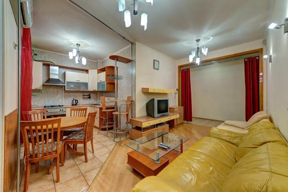 Apartments On Shota Rustaveli Kiev Eksteriør bilde