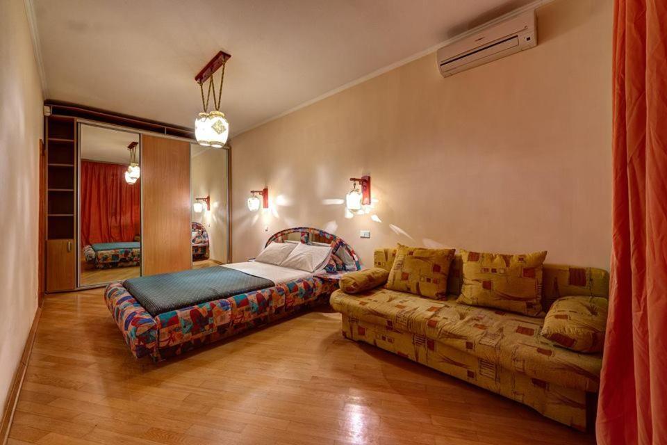 Apartments On Shota Rustaveli Kiev Eksteriør bilde